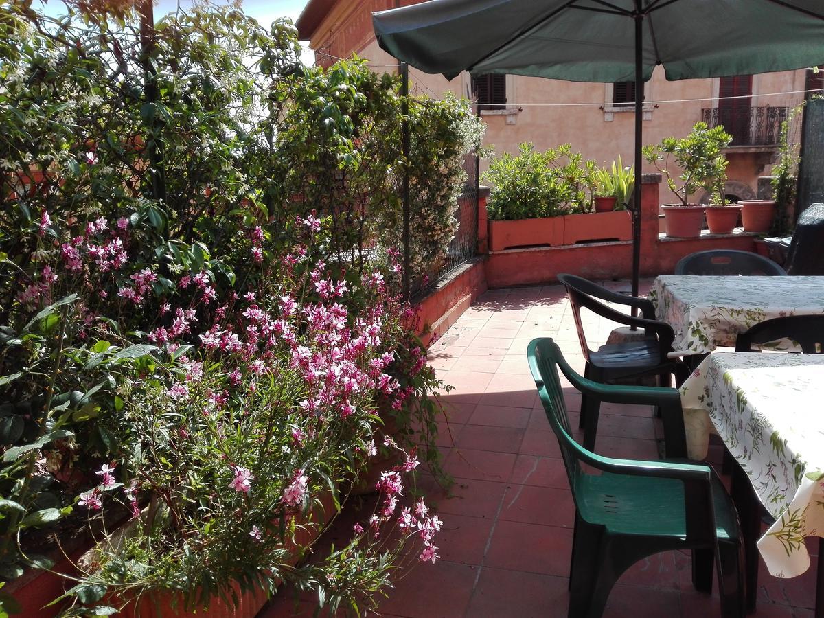 페루자 Al Giardino Di Alice B&B 외부 사진