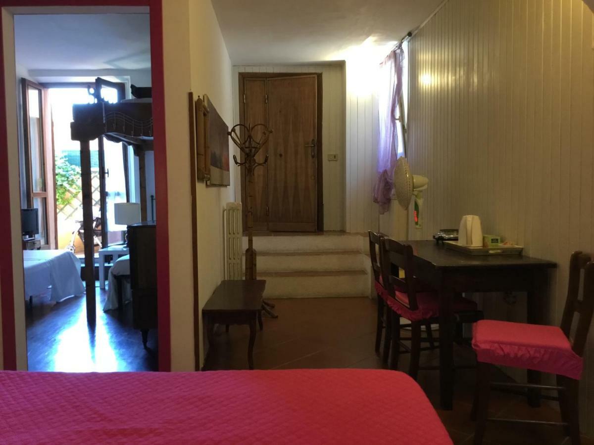 페루자 Al Giardino Di Alice B&B 외부 사진