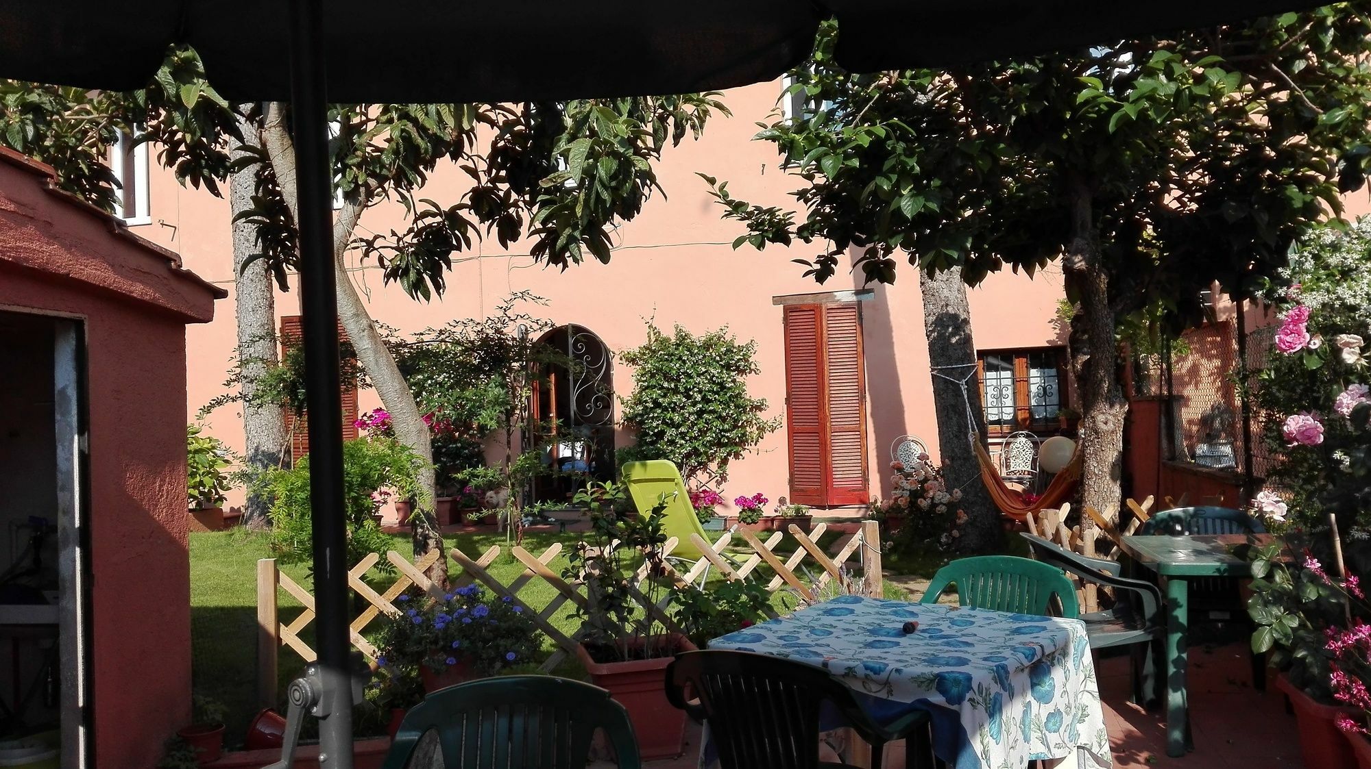 페루자 Al Giardino Di Alice B&B 외부 사진