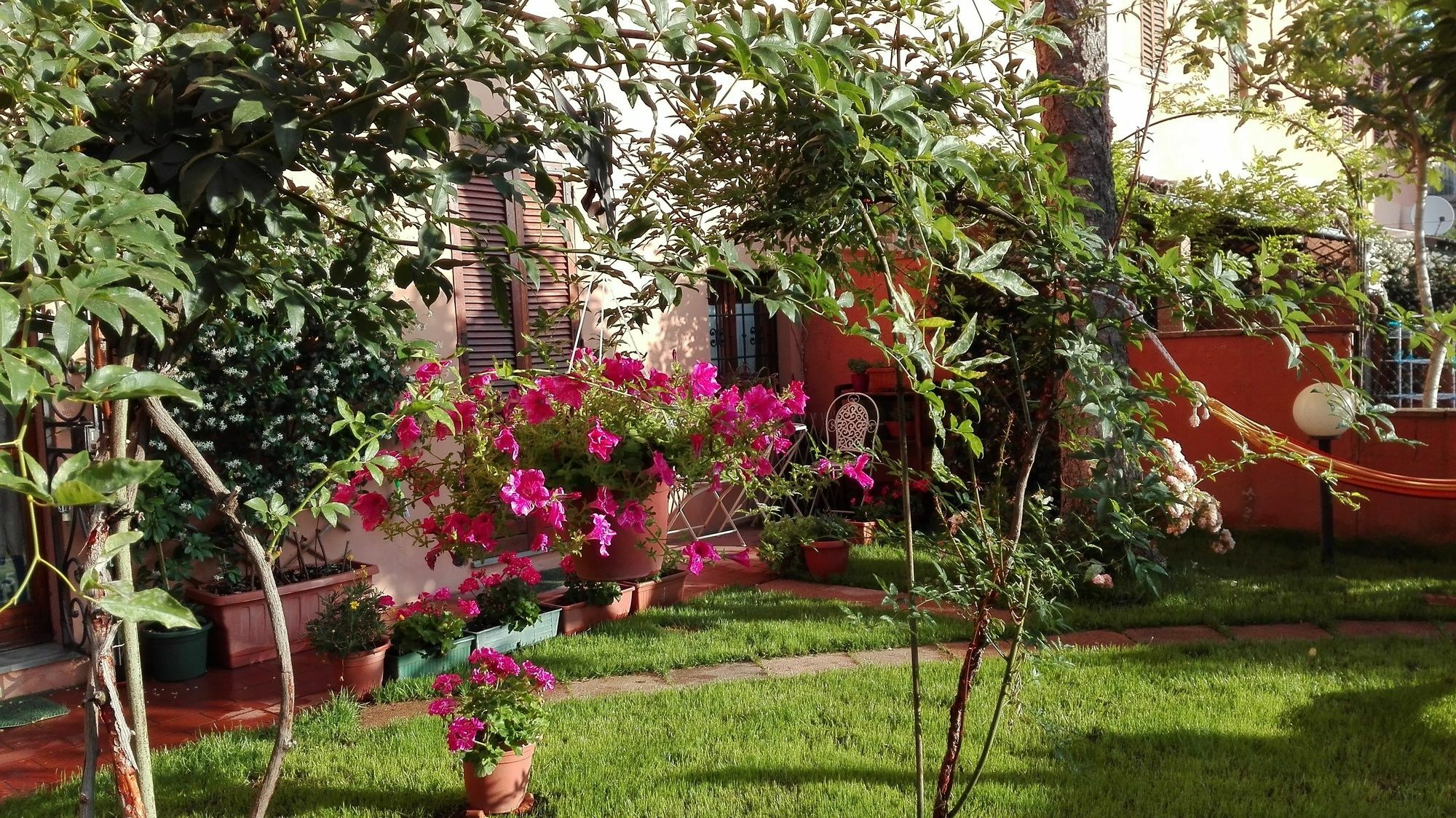 페루자 Al Giardino Di Alice B&B 외부 사진