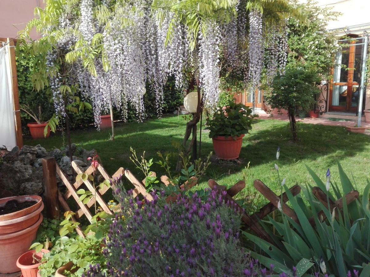 페루자 Al Giardino Di Alice B&B 외부 사진